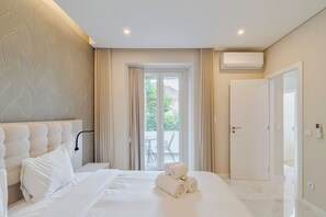 Iron/ironing board, travel crib, WiFi, bed sheets - Garrett Elegance (Setúbal)