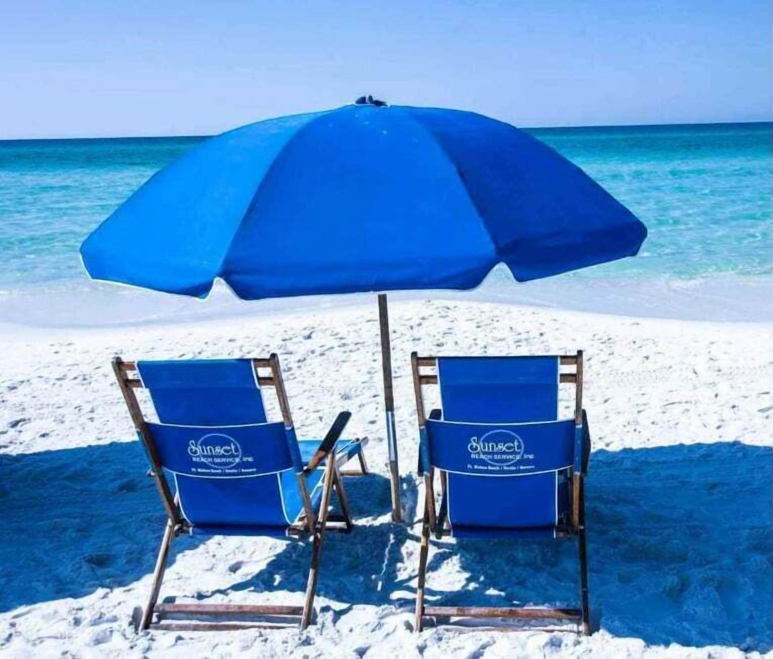 Una spiaggia nelle vicinanze
