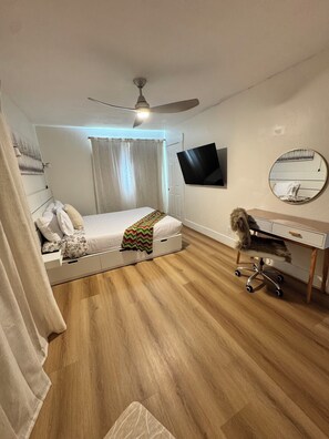 2 bedrooms, iron/ironing board, WiFi, bed sheets