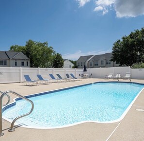 Pool - Sunny  3-bedroom townhome with Pool in charming Lewes (Lewes)