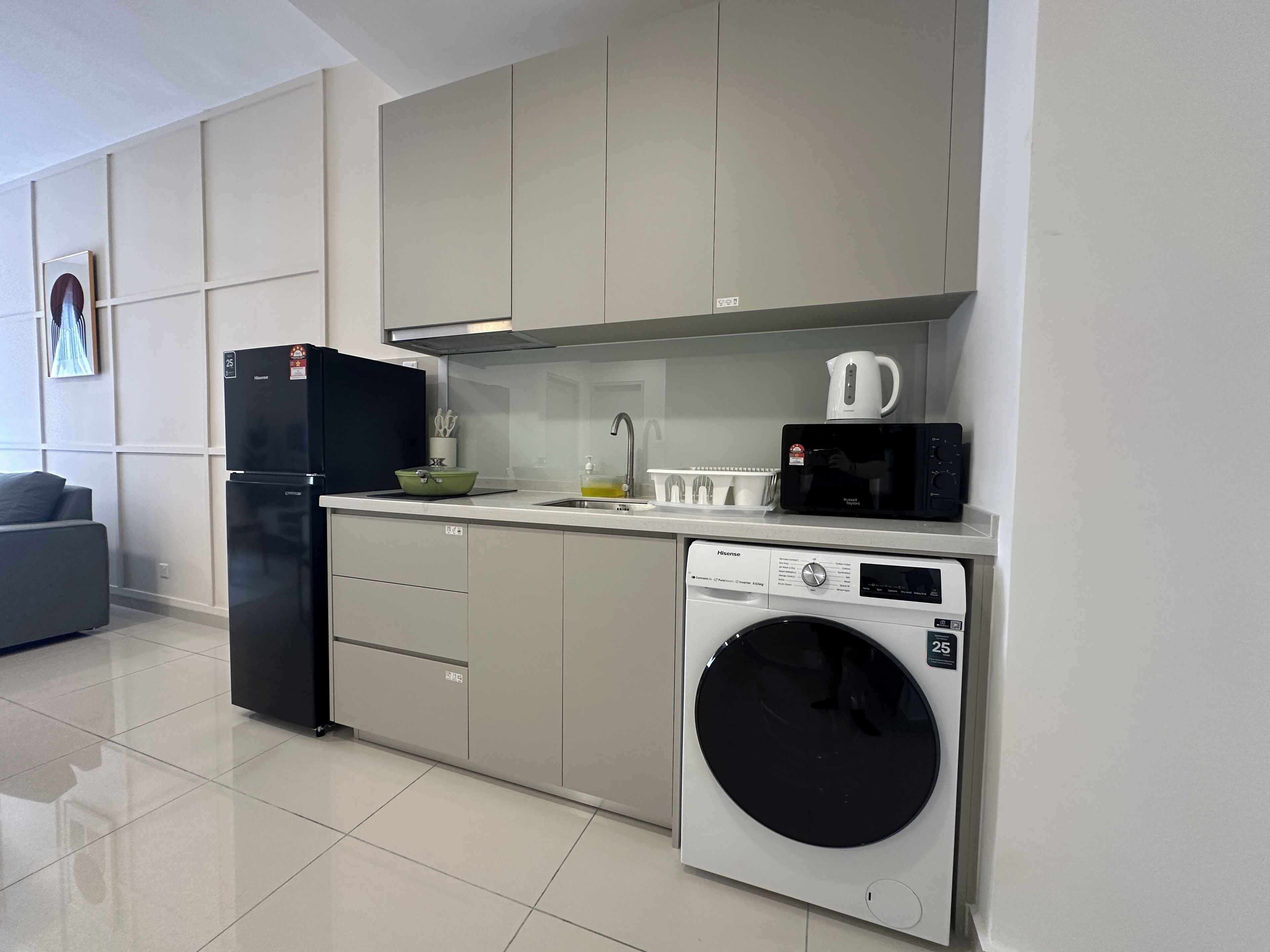 Apartment, 2 Bedrooms | Private kitchen | Microwave