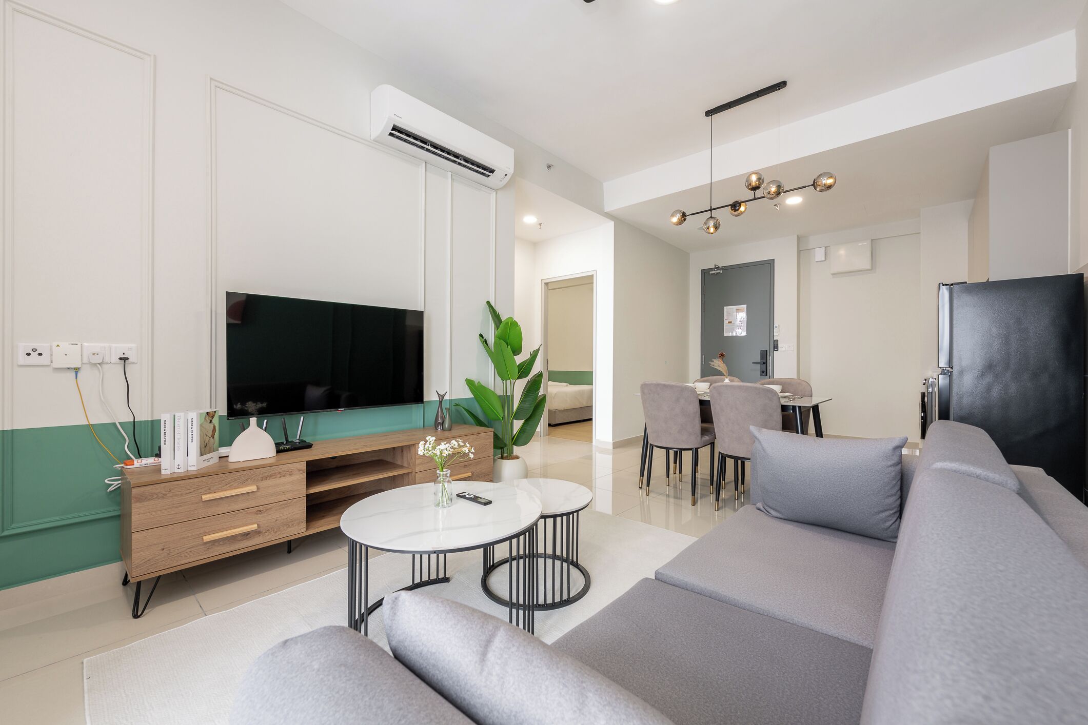 Apartment, 2 Bedrooms | Living area