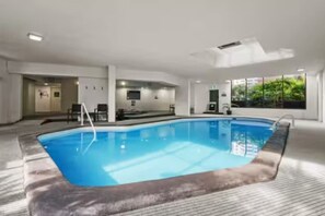 Pool - Beachside Paradise Ocean River & Hinterland Views (Surfers Paradise)