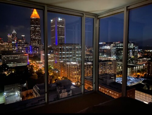 skyline- view+ Cozy 1BR in vibrant Atlanta