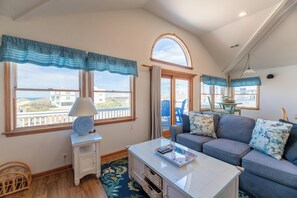 TV, books - Salty Vibes - Nags Head MP 16, Pool, Hot Tub, Pool Table, Pets OK (Nags Head)