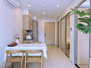 Familienapartment, Balkon | Speisen