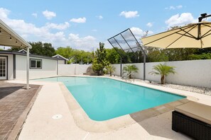 Pool - Pool and Pool House in McAllen (McAllen)