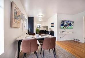 Dining - 2BR Seattle Cozy Stay, AC, Near UW & Transit (Seattle)