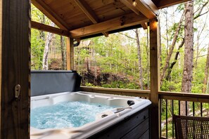 Outdoor spa tub - Hocking Hills~Sauna+ColdPlunge+Hot tub+Fishing Pond (Creola)
