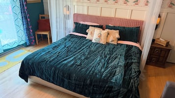 1 soverom, strykejern/-brett, internettilgang og sengetøy