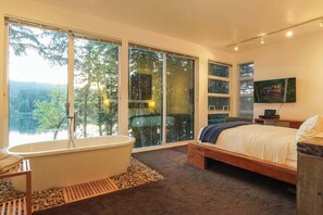 2 habitaciones, tabla de planchar con plancha y cuna de viaje