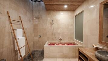 Villa, 4 Bedrooms, Private Pool | Bathroom