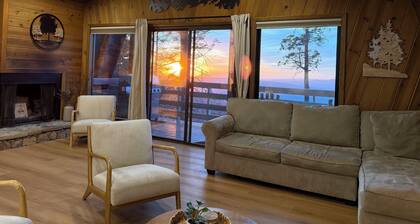 Shaver Lake Cabin, Views, 5 Acres, Sleeps 14, A/C, Starlink Wifi