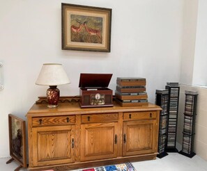 House, 2 Bedrooms, Accessible, Patio | Interior - Fourways Comfortable Off-grid Home With Nostalgic Finishes Near Lanseria Airport (Johannesburg)