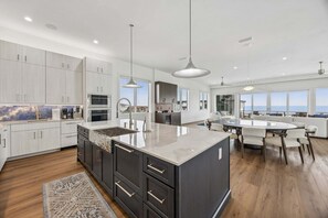 Fridge, microwave, oven, stovetop - Luxury 4BR | Rooftop Terrace, Elevator & Ocean Views · American Beach (Fernandina Beach)