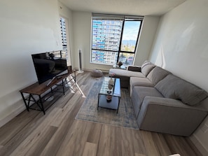 Living area -    Live in a Safe Neighborhood, Steps to SkyTrain & Major Bus Routes (Vancouver)