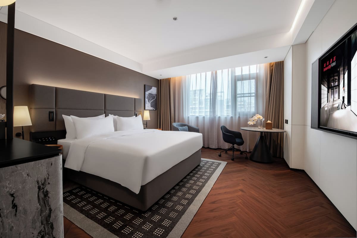 Basic Single Room | Desk, laptop workspace, iron/ironing board, free WiFi