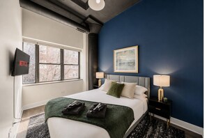 3 bedrooms, iron/ironing board, travel cot, free WiFi - Modern 3BR BA Downtown Chicago Getaway Near McCormick (Chicago)