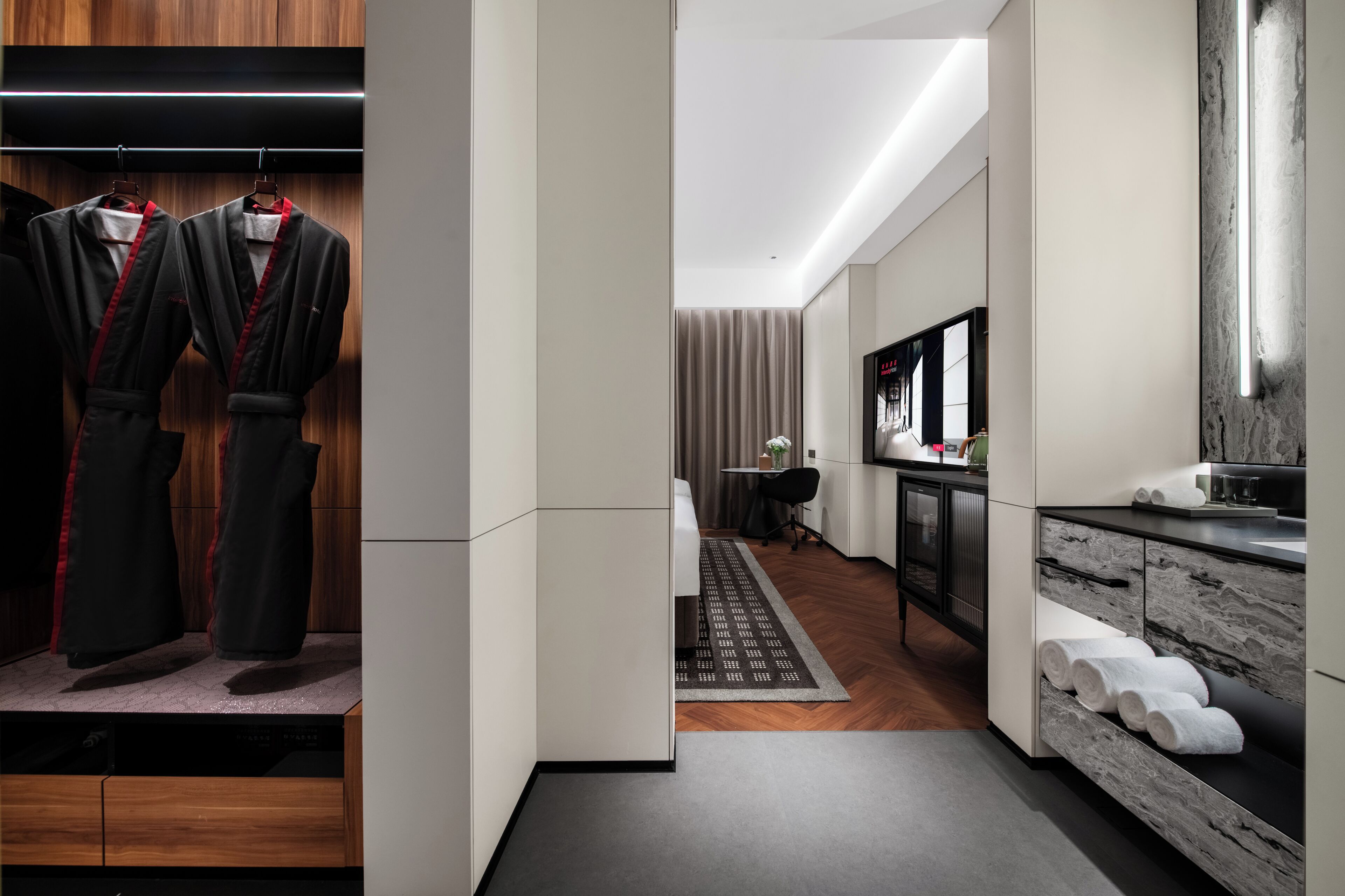 Basic Double Room, City View | Interior