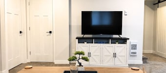 Cozy Private Suite in Quiet Whitehorse Neighborhood