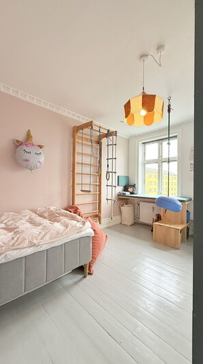 3 chambres, fer et planche à repasser, lit parapluie, Wi-Fi gratuit
