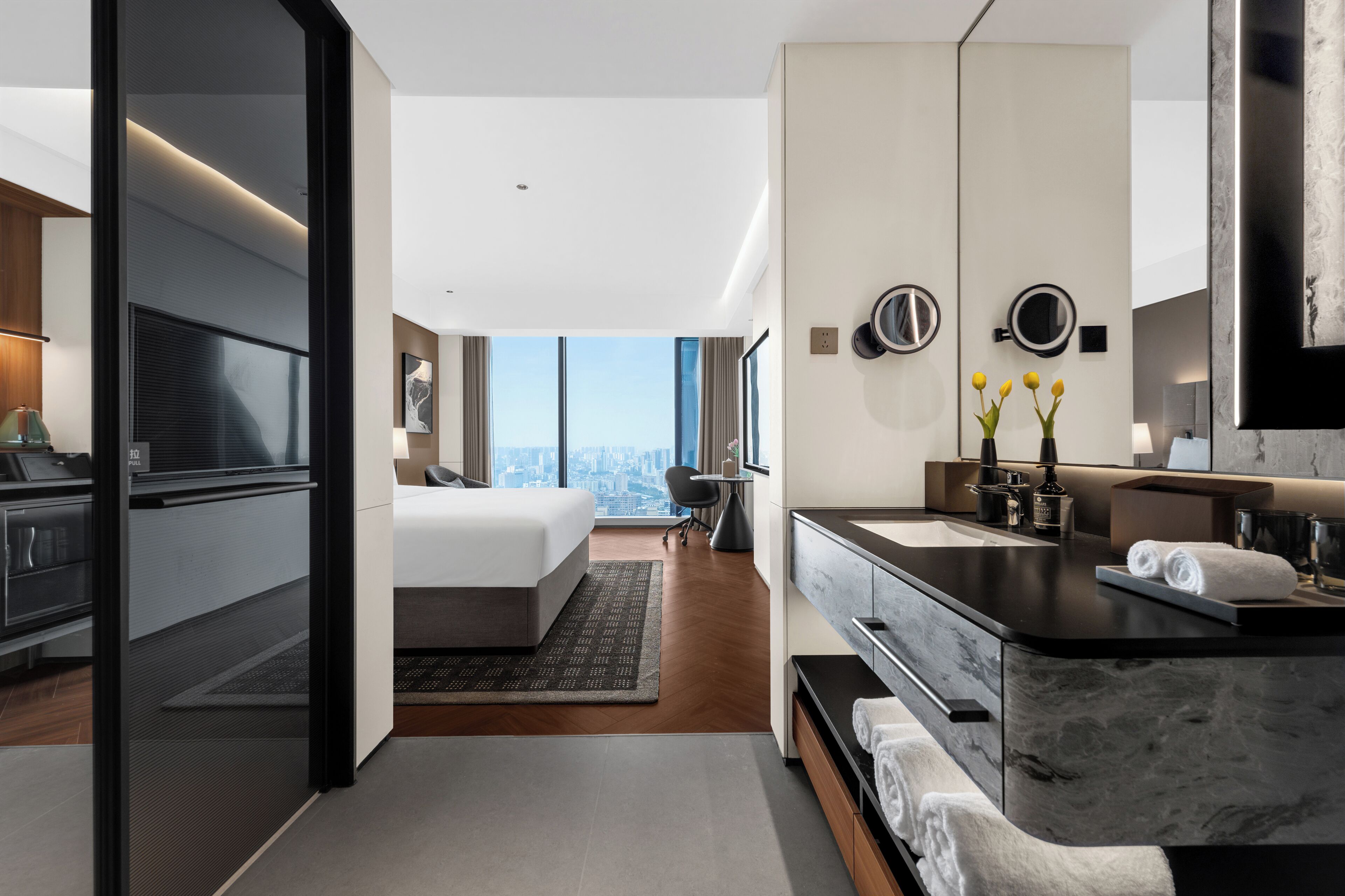 Basic Single Room | Down duvets, Select Comfort beds, free minibar, desk