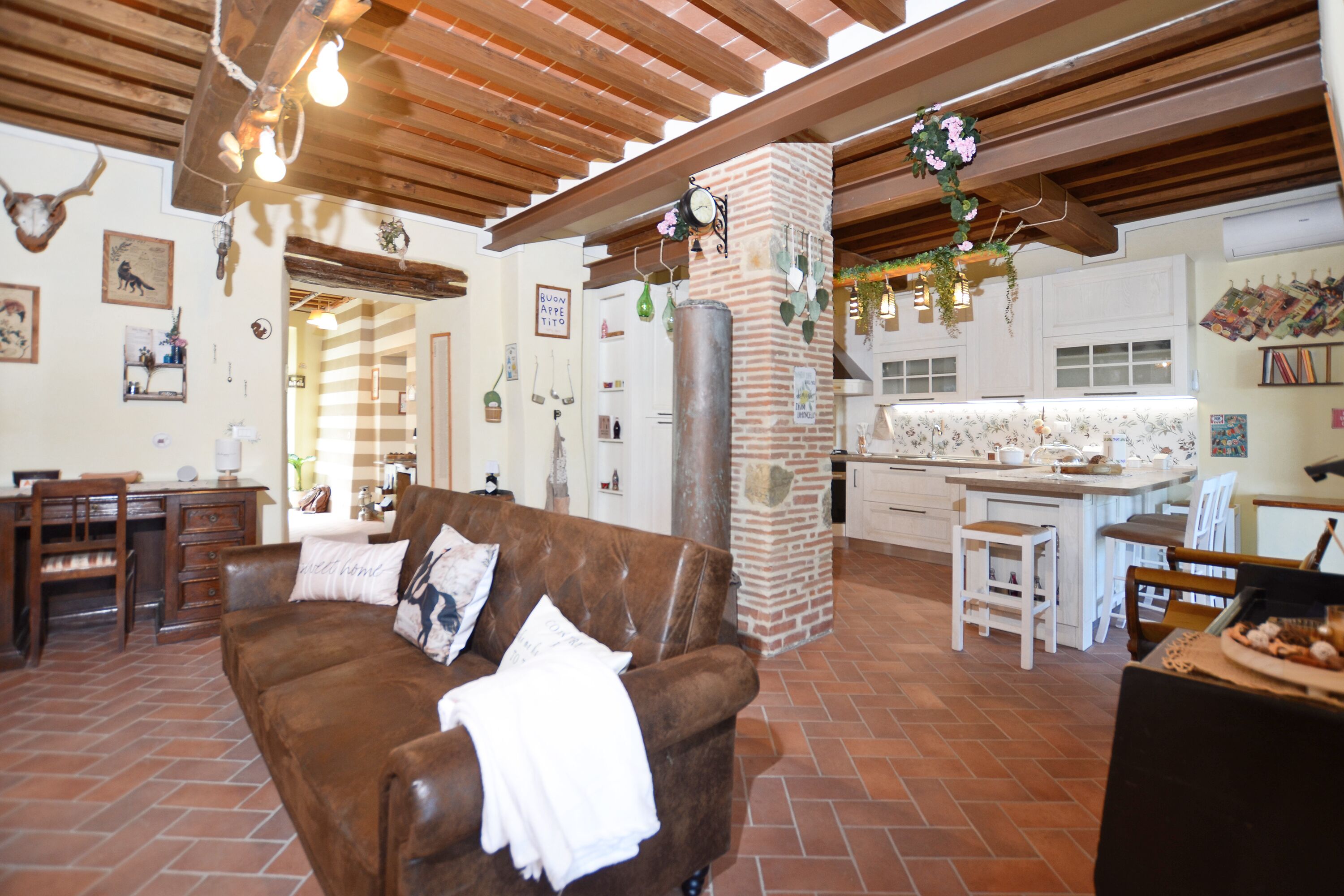 Family Apartment, 1 Bedroom, Microwave, Mountainside (Dimora Belfiore) | Living area | Stereo