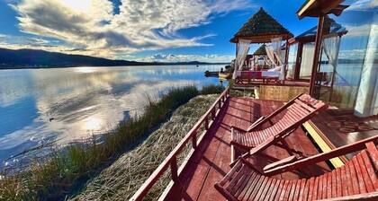 Titicaca Floating Lodge