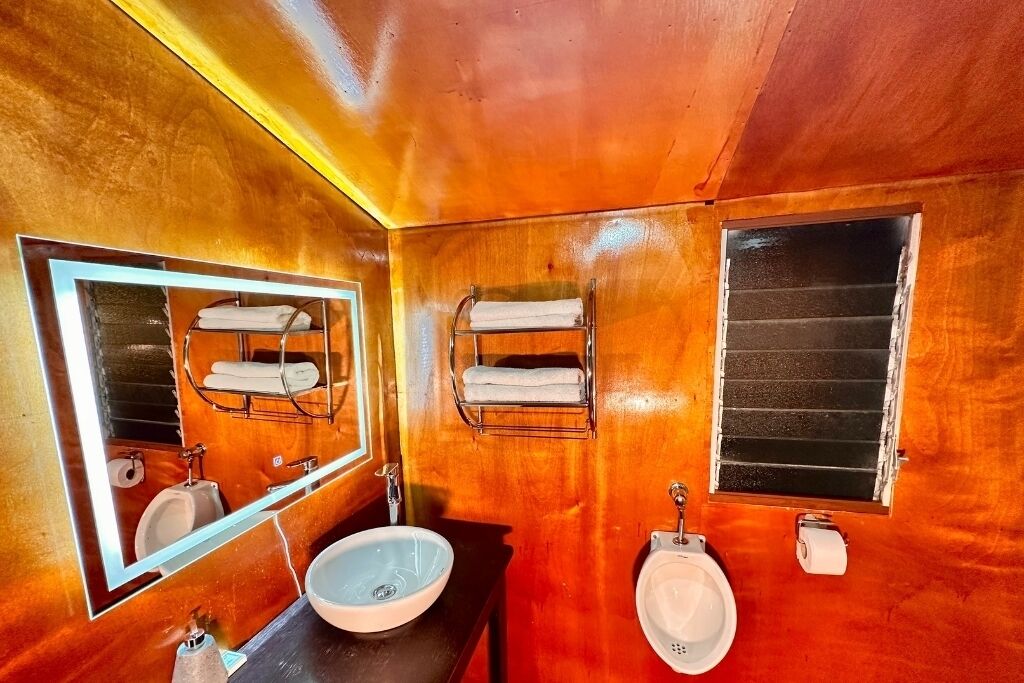 Towels, soap, toilet paper
