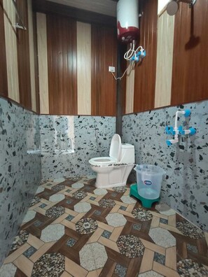 Bathroom - Jay jyoti resorts & caffe (Ukhimath)