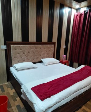 Room - Jay jyoti resorts & caffe (Ukhimath)