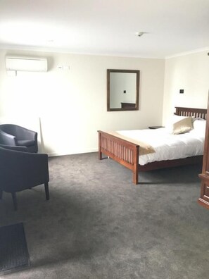 Studio | Interior - The Stables Dunedin (Dunedin)