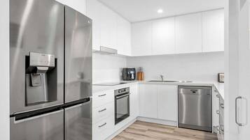 Fridge, microwave, oven, dishwasher