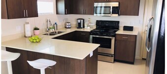 Welcoming 3-bedroom luxury apartment in gated neighborhood in Edinburg