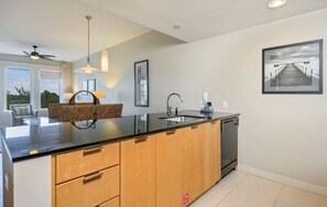 Interior - Cozy 1-bedroom apartment in Baytown (Miramar Beach)