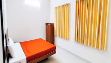 Habitación doble Premium, aire acondicionado | Ropa de cama hipoalergénica, escritorio, insonorización y wifi gratis