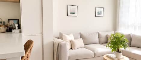 Chambre Simple | Coin séjour