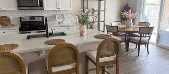 4-bedroom house in awesome Hanford with cool AC