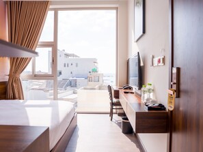 Rom – superior, strandutsikt | Lydisolert og wi-fi (inkludert)