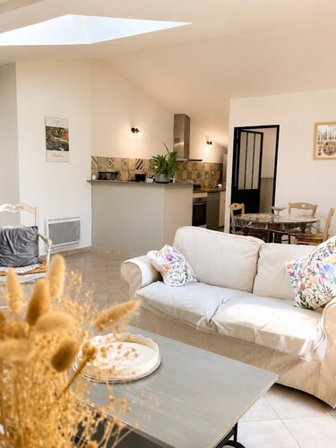  Gîte spacieux en Provence, 2 chambres, climatisation, wifi fibre, parking