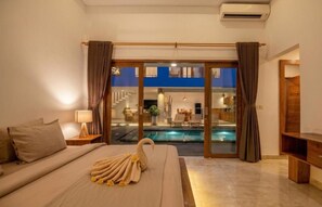 In-room safe, blackout curtains, soundproofing, iron/ironing board - Astha Villa Ubud (Ubud)