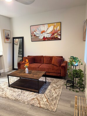 Smart TV - Cozy 1-bedroom apartment in Spring Valley, Las Vegas 10 Minutes from Airport (Las Vegas)