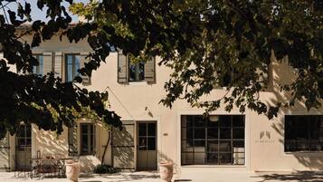 Villa | Exterior