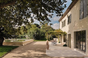 Villa | Terrace/patio - Luxury Provencal House - Pool, Nature & spa (Villes-sur-Auzon)