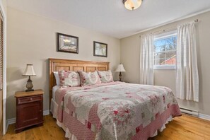3 bedrooms, WiFi, bed sheets - 3 bedroom cottage on Lake of Bays, Huntsville (Huntsville)