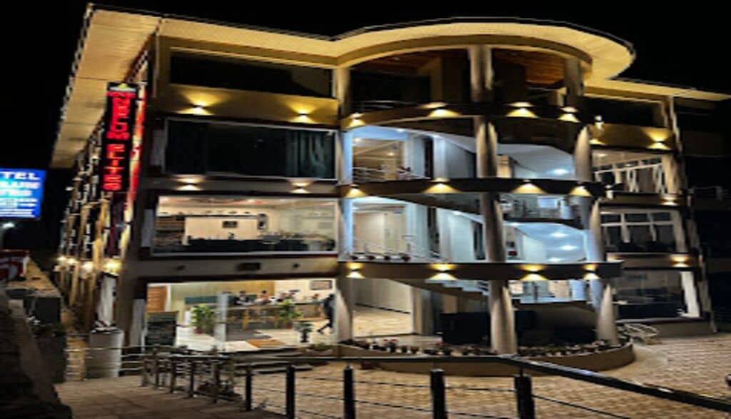 المنشأة من الخارج