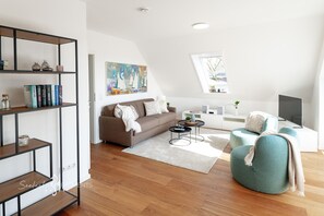 TV, DVD player - Vrbo Property (Niendorf/Ostsee)