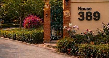House 389-a Quiet Home Above the Valley in the City