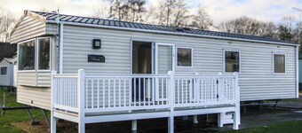 Static Caravan 3 Bed Sleeps 8 Dog Friendly Parking