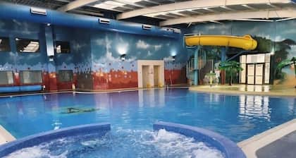 Static Caravan 3 Bed Sleeps 8 Dog Friendly Parking